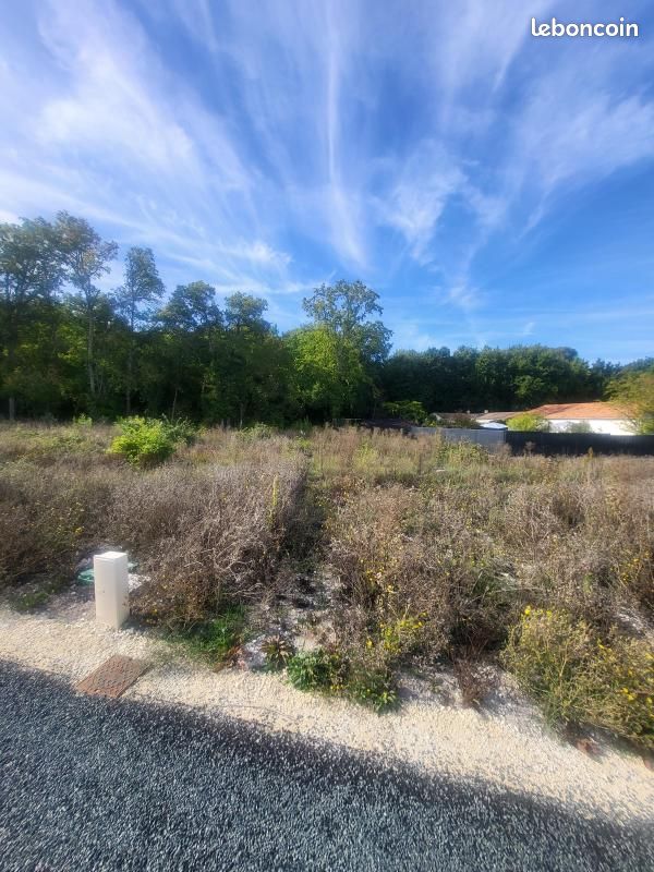 Terrain 535 m² · à Médis · 99 000 €