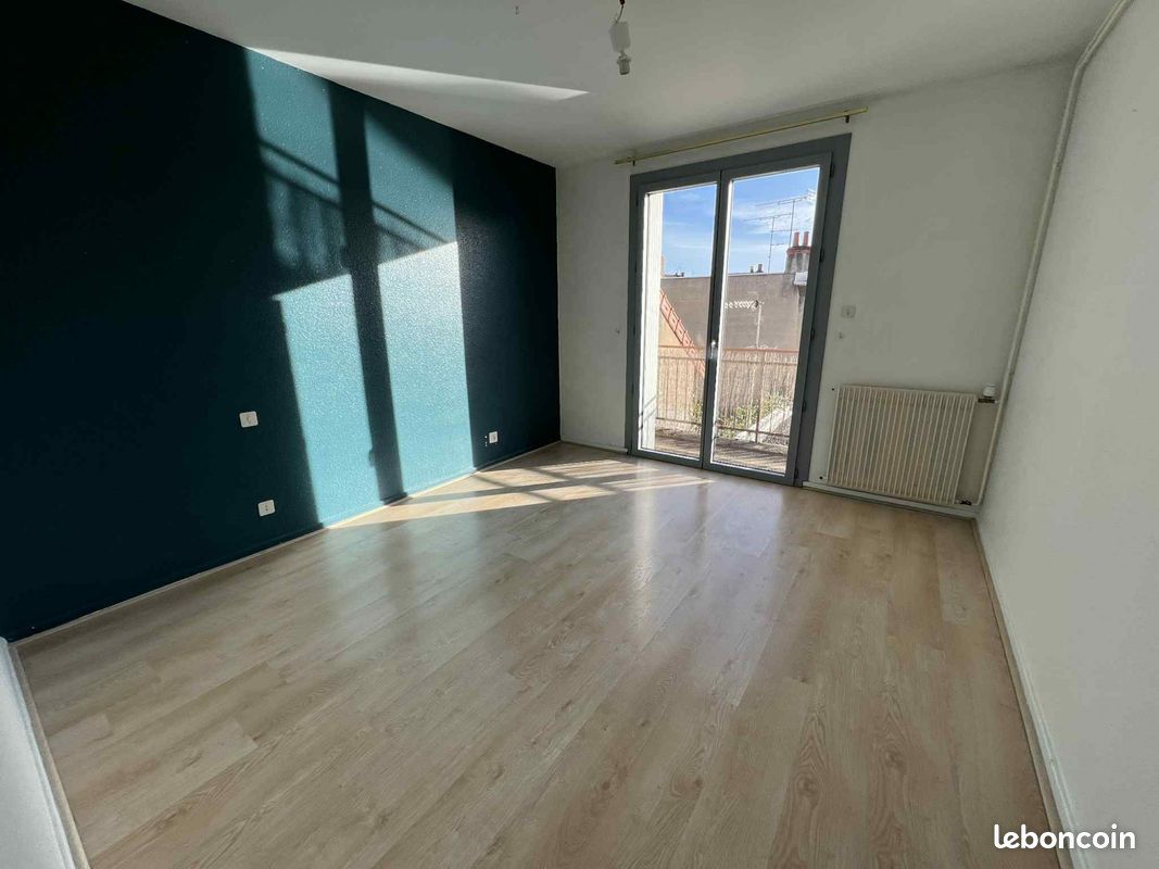 Appartement a louer montlucon - 4 pièce(s) - 102 m2 - Surfyn