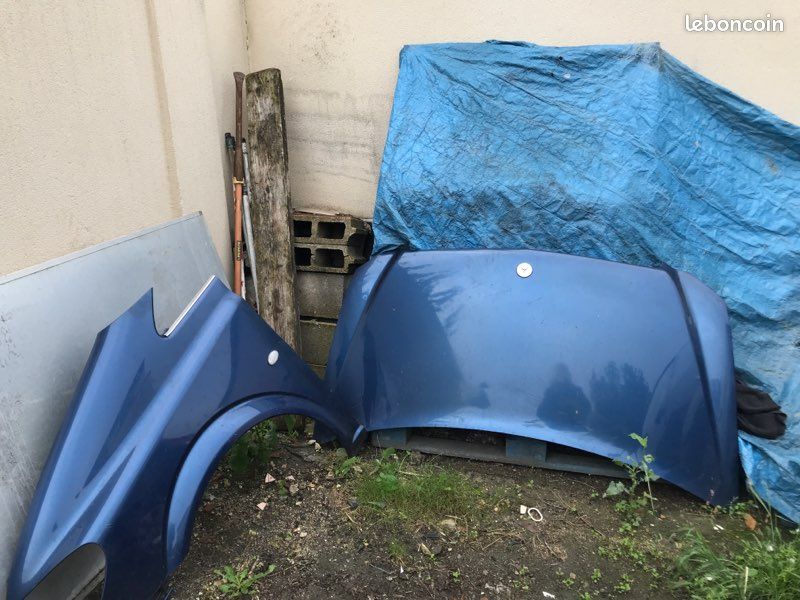 Capot ail gauche Mercedes vito (image 1)