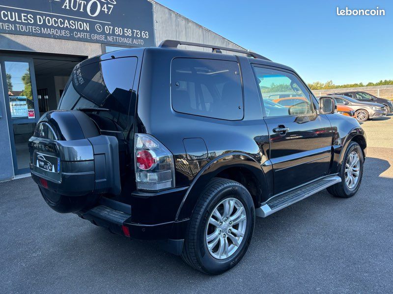 Mitsubishi Pajero 3.2 DID 190 CH Instyle - Garantie (image 9)