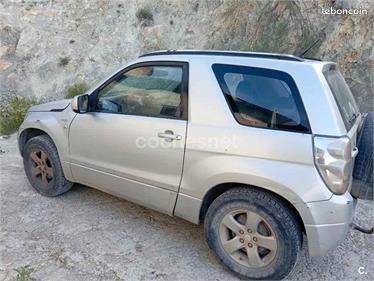 Feu arrière gauche de suzuki grand vitara de 2006 (image 2)