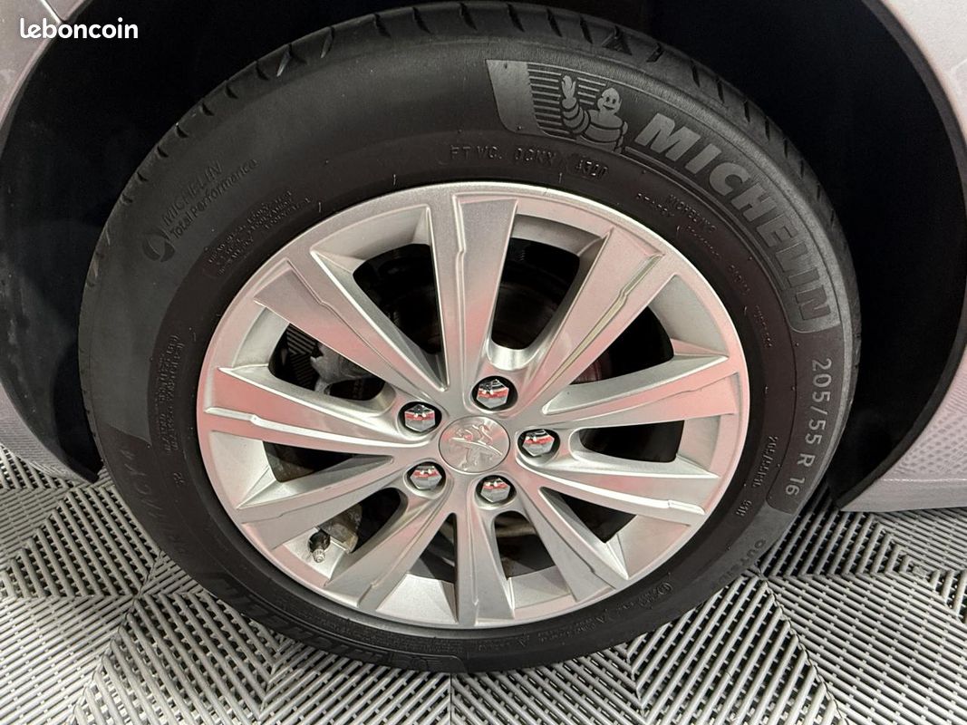 Peugeot 308 1.2 puretech 110 style start-stop (image 31)