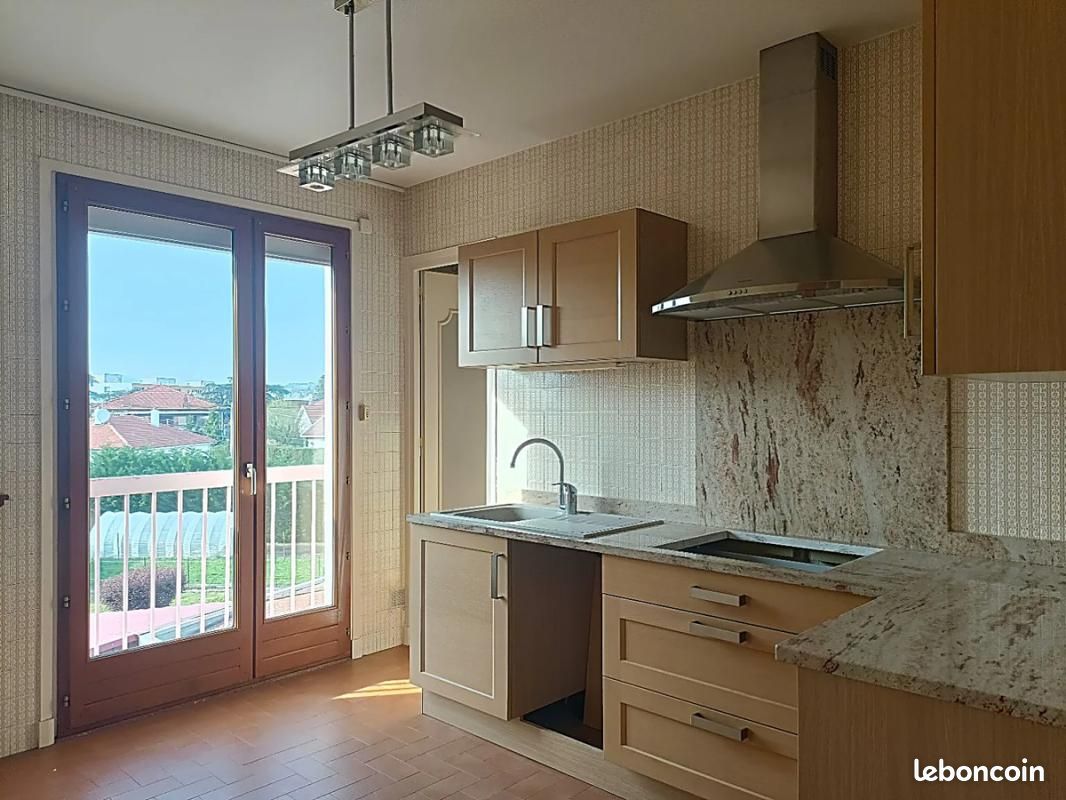 Appartement 4 pièces 82 m² · à Roussillon · 82 m² · 139 000 €