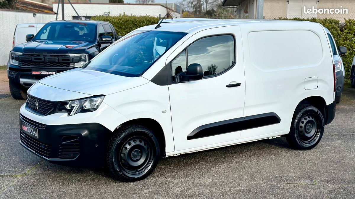 Peugeot Partner 1,5 BLUEHDI 131CV PACK PRENIUM GPS CARPLAY + BLUETOOTH + RADARS AR + ATTELAGE (image 1)