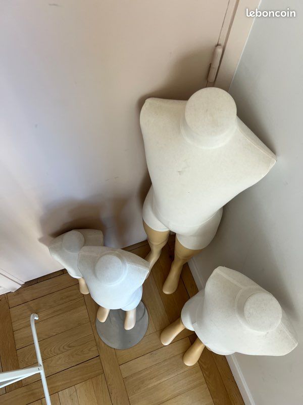 Lot de 4 mannequins enfants sur pied – 6 mois à 8 ans – Vitrine / Boutique (image 10)