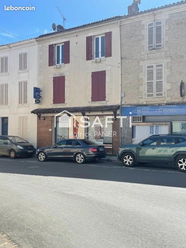Maison 9 pièces 227 m² · à Aulnay · 227 m² · 99 000 €