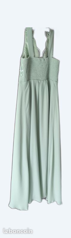 Robe de cérémonie (image 1)