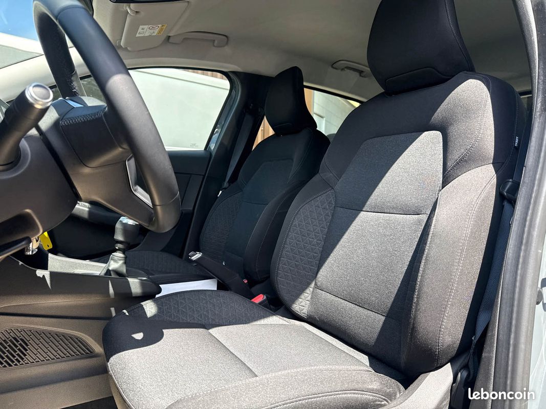 Renault clio v 1.5 blue dci zen (image 12)