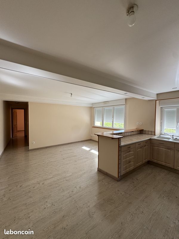 Appartement 3 pièces 70 m² · à Cerisiers · 70 m² · 500 €