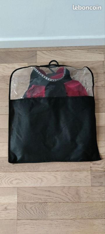 Cape de vampire avec accessoire et étui (image 4)