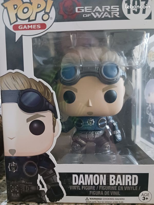 Figurine pop gears of war damon baird Collection