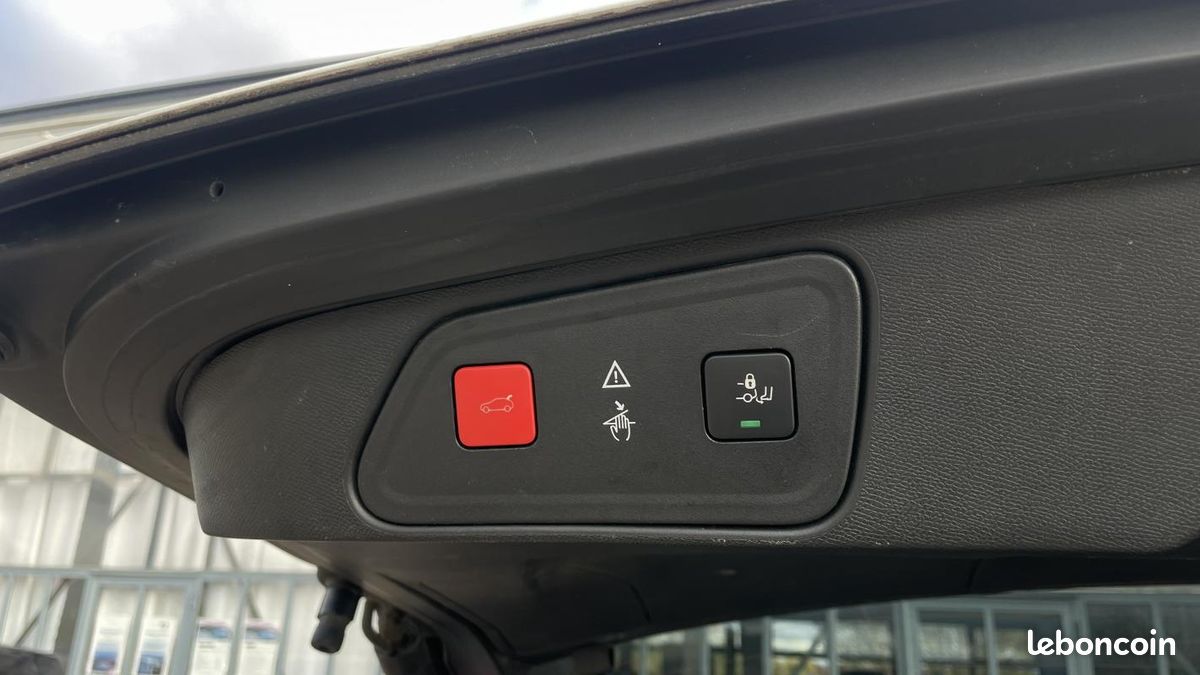 Peugeot 3008 GT BlueHDI 180 EAT8 (image 18)