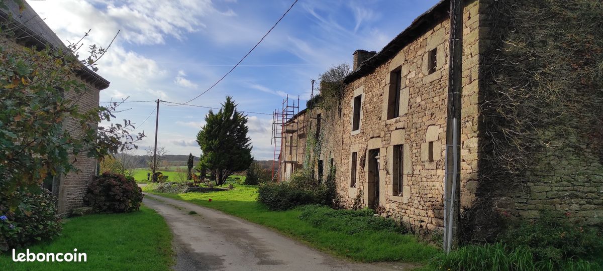 Maison 2 pièces 150 m² · à Ménéac · 150 m² · 22 000 €