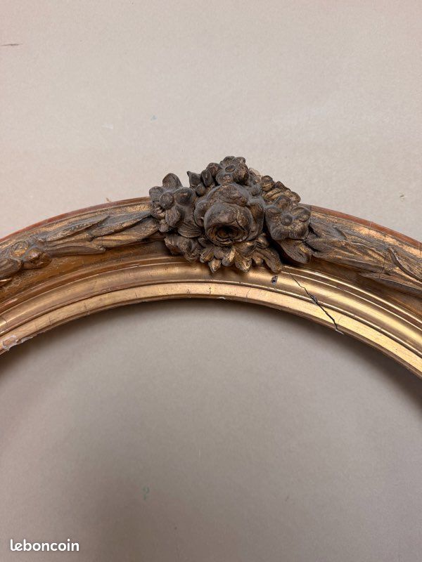 Cadre ancien en bois doré ovale (image 2)