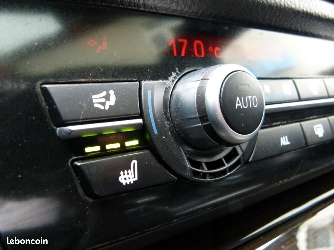 BMW 535 i 306ch - BVA TOIT OUVRANT HUD CAMÉRA DE RECUL INTERIEUR CUIR (image 23)