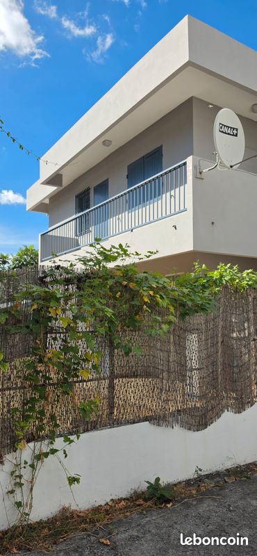 Maison 5 pièces 102 m² · à Saint-Denis · 102 m² · 1 800 €