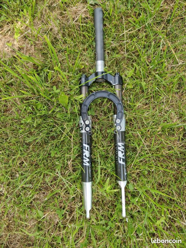 Fourche vtt FRM 1200g 26 pouces (image 2)