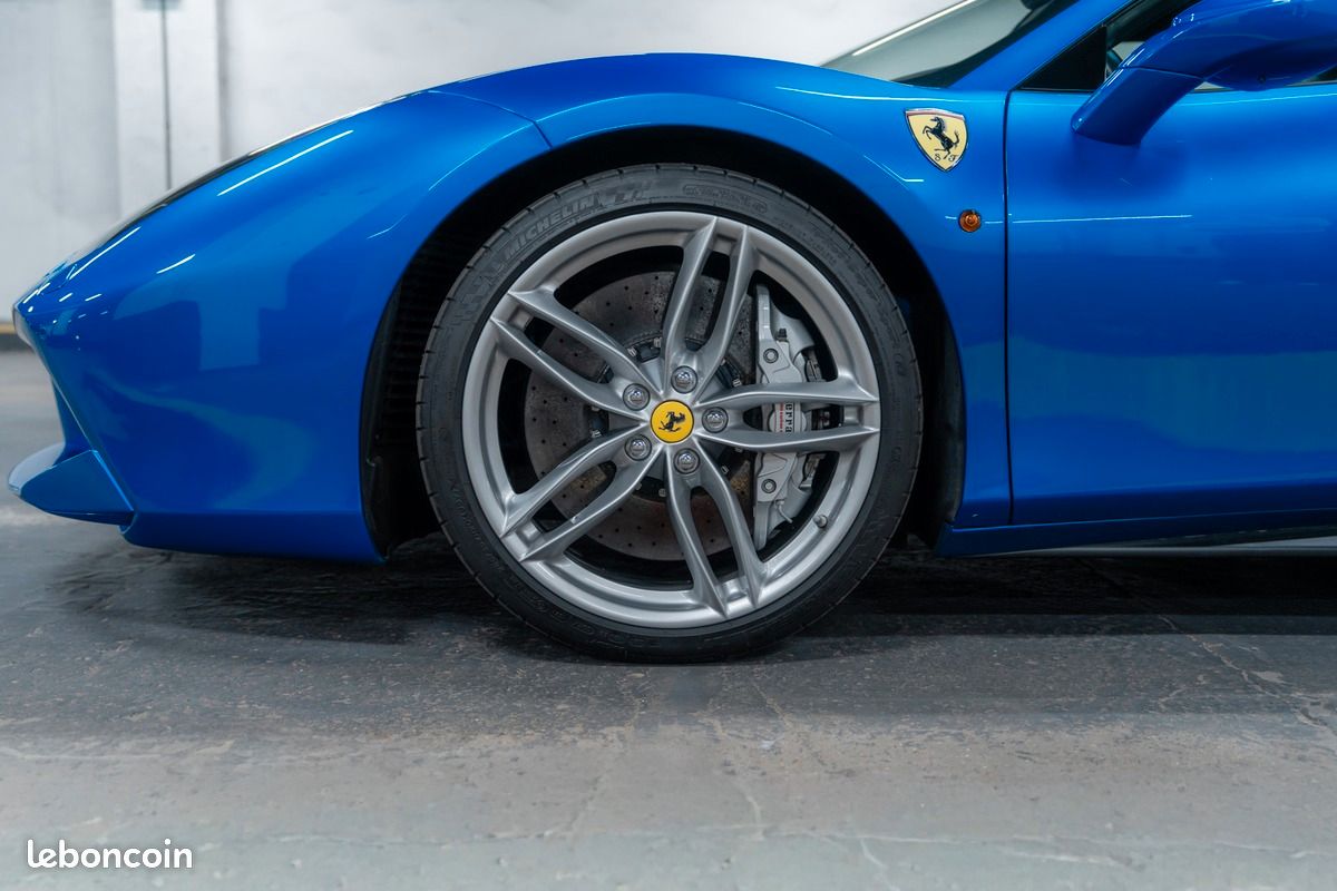 Ferrari 488 Spider - 23200 km (image 12)