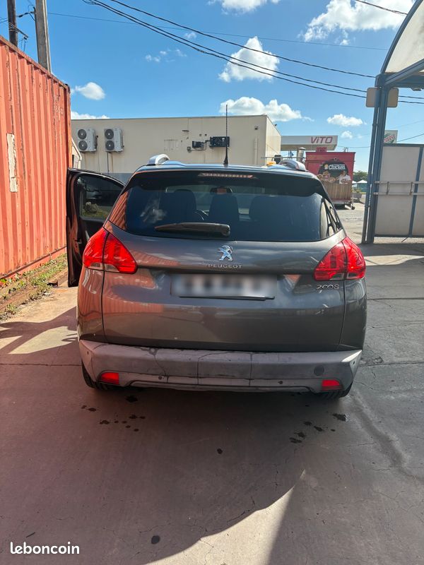 Peugeot 2008 1.2 VTi 82CH en l’état (image 3)
