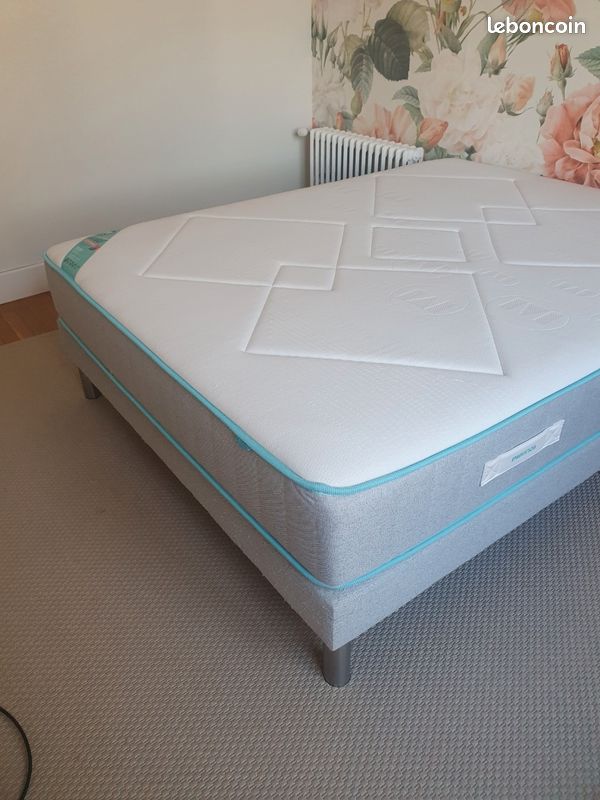 Matelas et sommier tapissier (image 1)