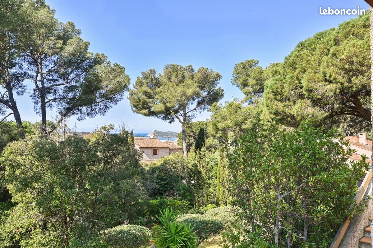 Maison 7 pièces 200 m² · à Six-Fours-les-Plages · 200 m² · 1 050 000 €