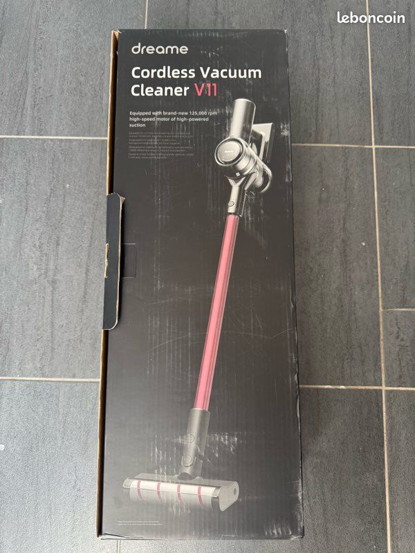 Aspirateur sans fil Dreame v11 puissant et léger bon état