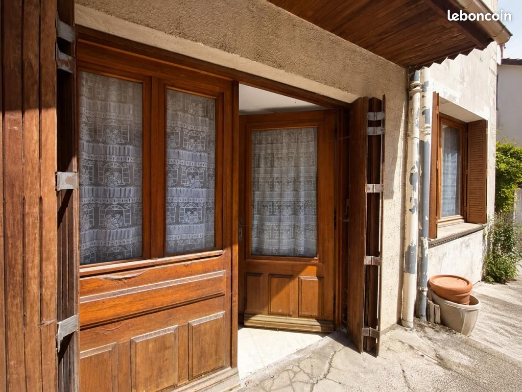Maison 3 pièces 63 m² · à Champagne-en-Valromey · 63 m² · 59 000 €