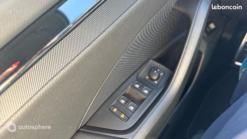 Skoda Octavia Combi 2.0 TDI SCR 150ch Sportline DSG7 (image 30)