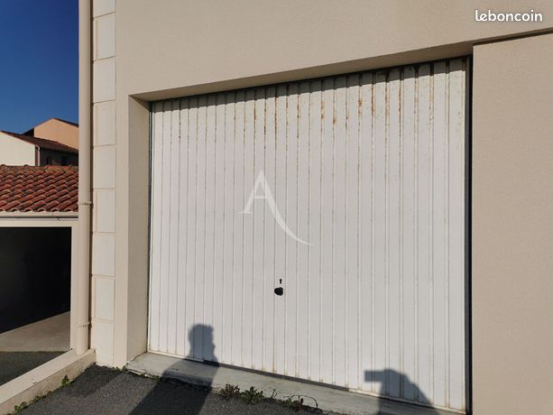https://img.leboncoin.fr/api/v1/lbcpb1/images/4f/de/b3/4fdeb3f6f1ad2ffa77abe9017269cd1cfe88bd53.jpg?rule=ad-image