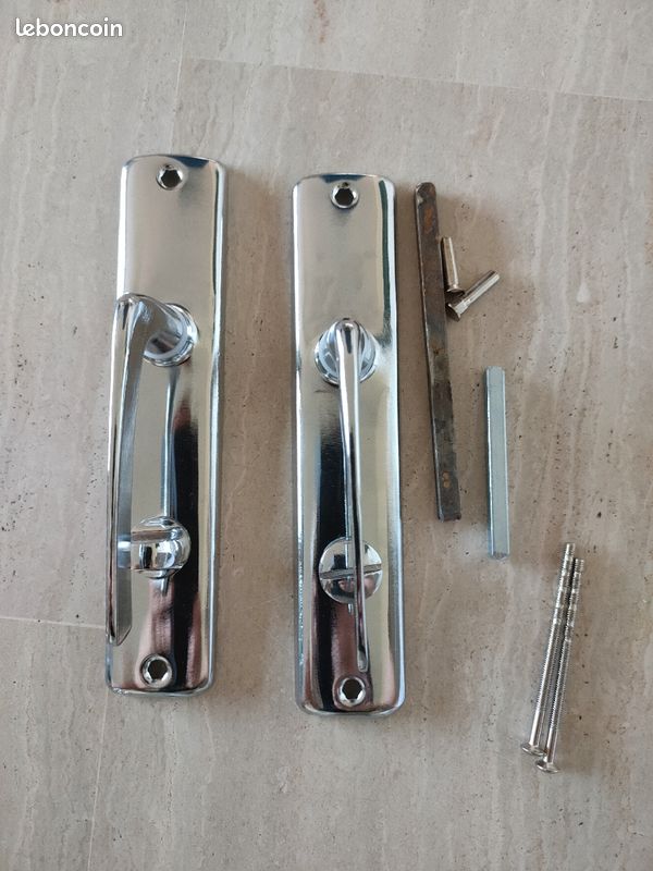 Poignée de porte de salle de bain (image 1)