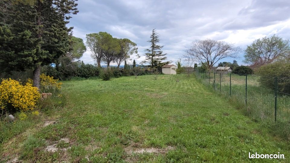 Terrain 856 m² Sainte Cecile Les Vignes · à Sainte-Cécile-les-Vignes · 120 000 €