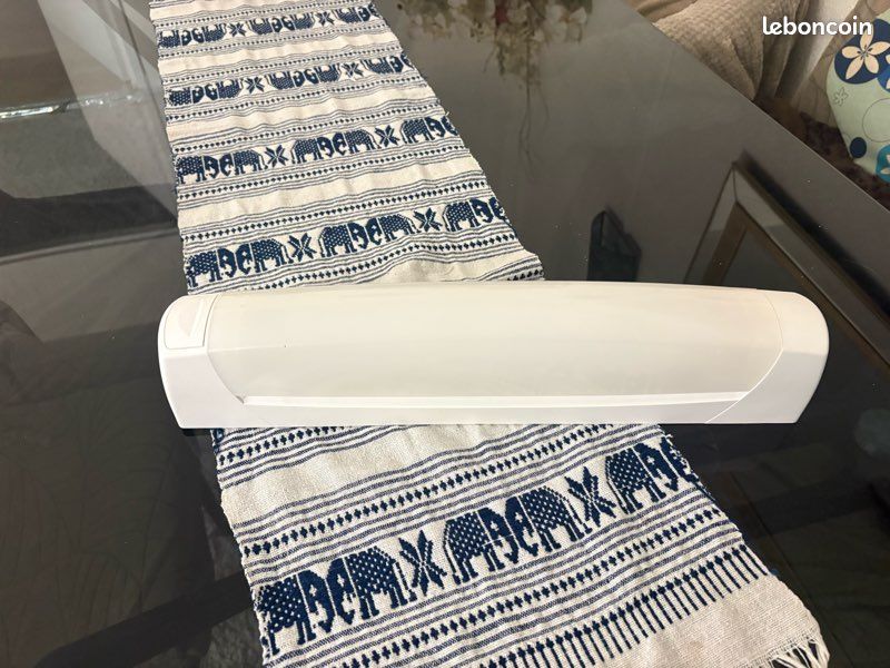 Réglette salle de bain neuve (image 1)