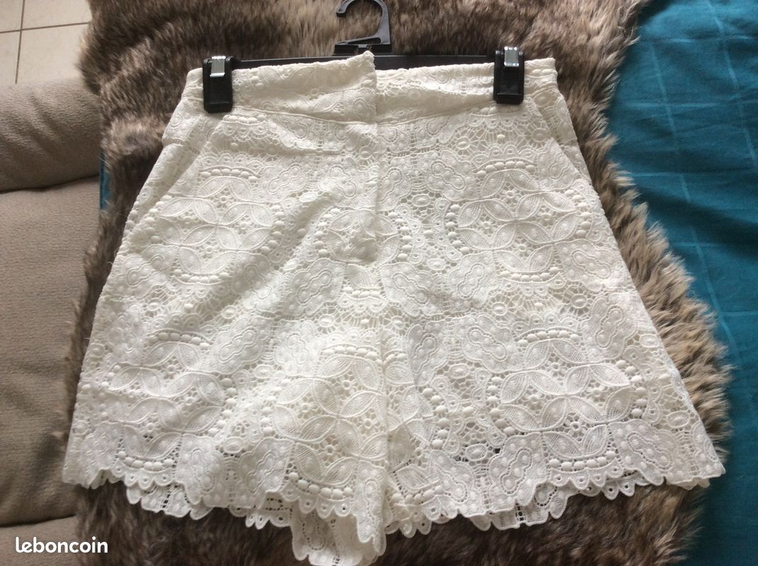Short Maje Broderie Anglaise Blanc Cassée Neuf T36 (image 3)