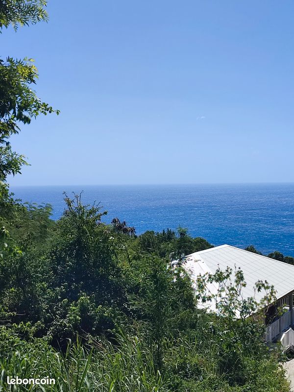 Vieux fort terrain constructible Vue imprenable sur les saintes · à Vieux-Fort · 372 280 €