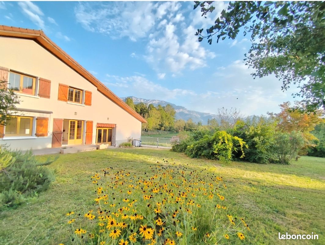 Maison 6 pièces 169 m² · à Tullins · 169 m² · 400 000 €