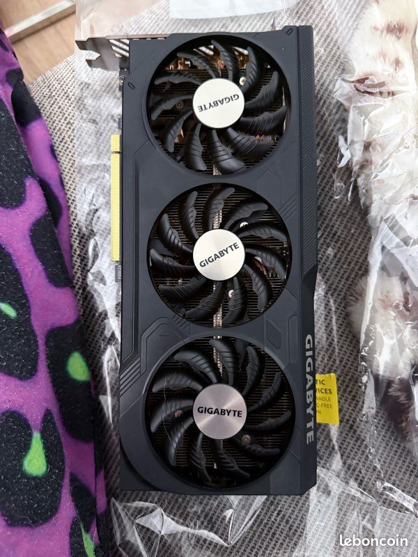Rtx 4070 Gigabyte OC 12 Go (image 2)