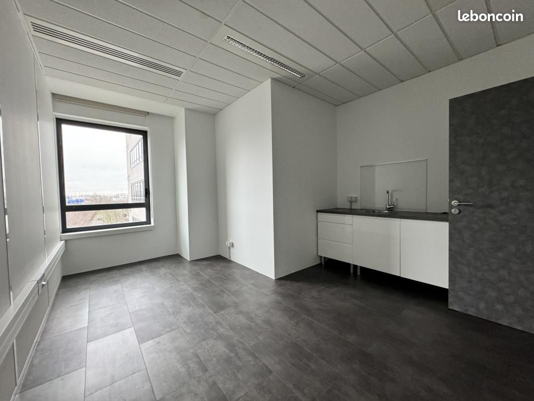 Bureau 1 941 m² (image 4)