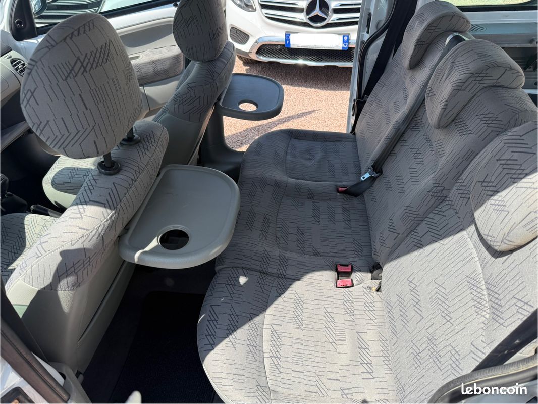 RENAULT KANGOO I 1.6 I 16 V 95 Ch CONFORT EXP 5 PL (image 10)
