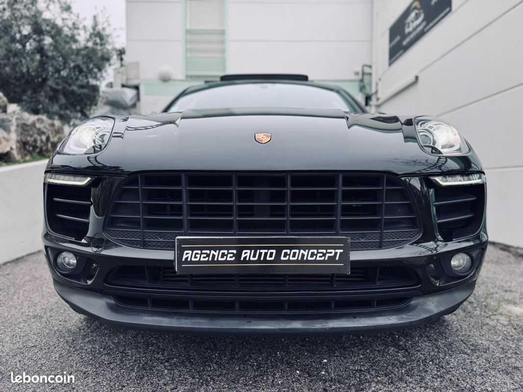 Porsche Macan 2.0L 252CH PDK + TOIT OUVRANT + SUIVI PORSCHE + SIEGES CHAUFFANTS/ELEC + CAMERA DE RECUL + GARANTIE 12 MOIS (image 2)