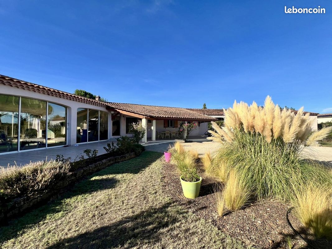 Maison 7 pièces 263 m² · à Pernes-les-Fontaines · 263 m² · 720 000 €