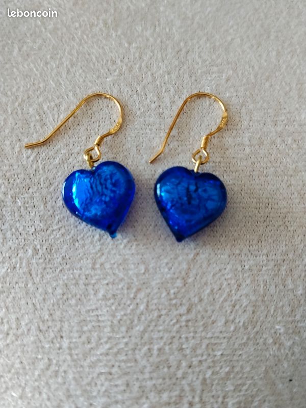 Boucles d'oreilles (image 1)