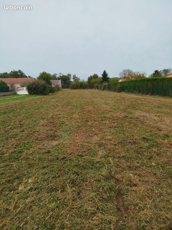 Terrain orleat · à Orléat · 80 000 €