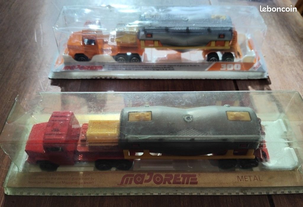 MAJORETTE - TRACTEUR + remorque - Série 300 - échelle 1/65 Neuf 2 EUR MAJORETTE - TRACTEUR + remorque - Série 300 - échelle 1/65 Neuf 2 EUR