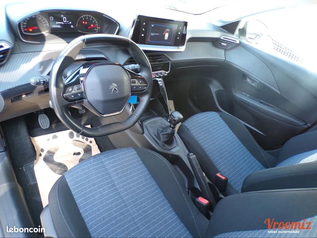 Peugeot 208 GENERATION-I SOCIETE 1.5 BLUEHDI 100 XAD (image 7)