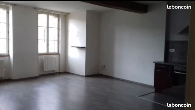 Appartement F3 St Julien du Sault
