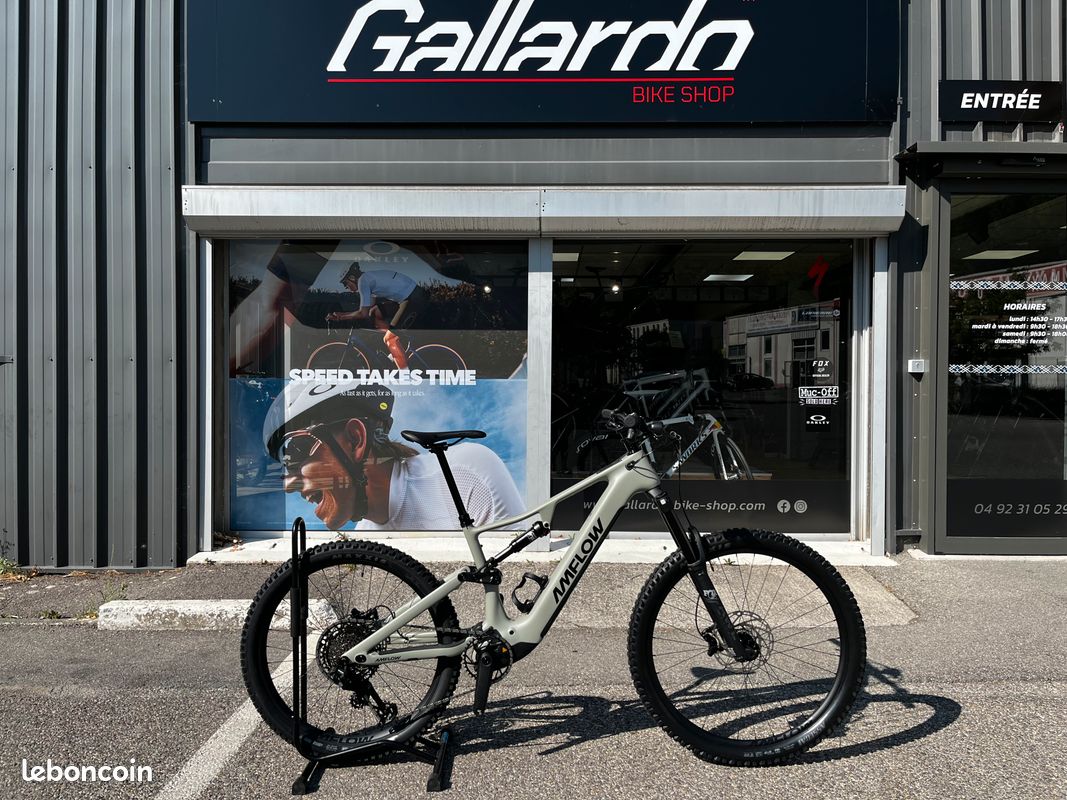 Amflow PR Carbon (image 1)