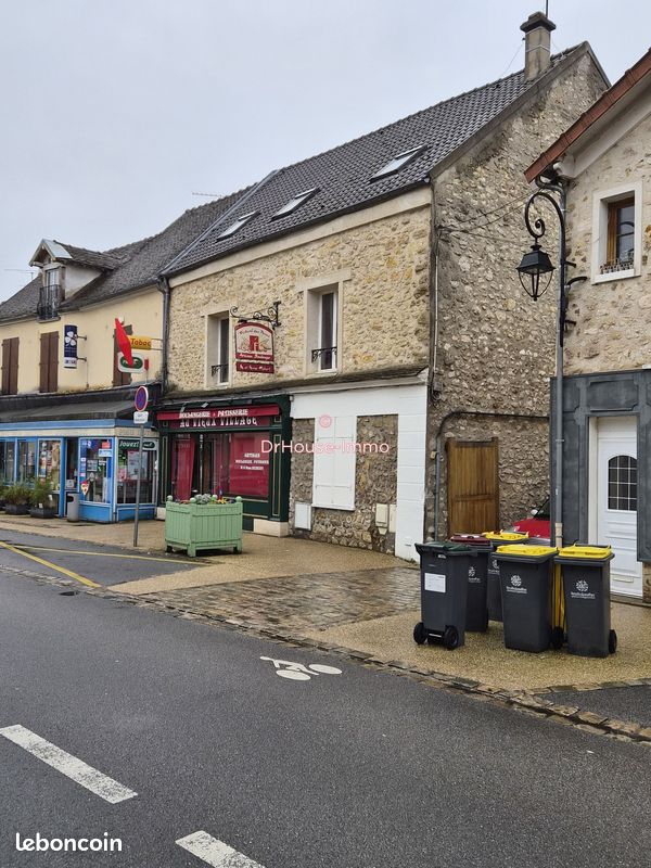 Local commercial 10 pièces 354 m² · à Noisy-le-Roi · 354 m² · 750 000 €