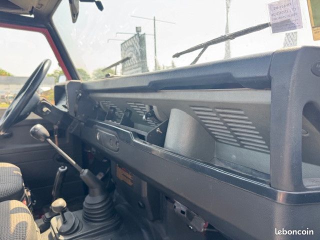 Land Rover DEFENDER 90 Tdi XTREM , treuil, attelage, etc... (image 29)