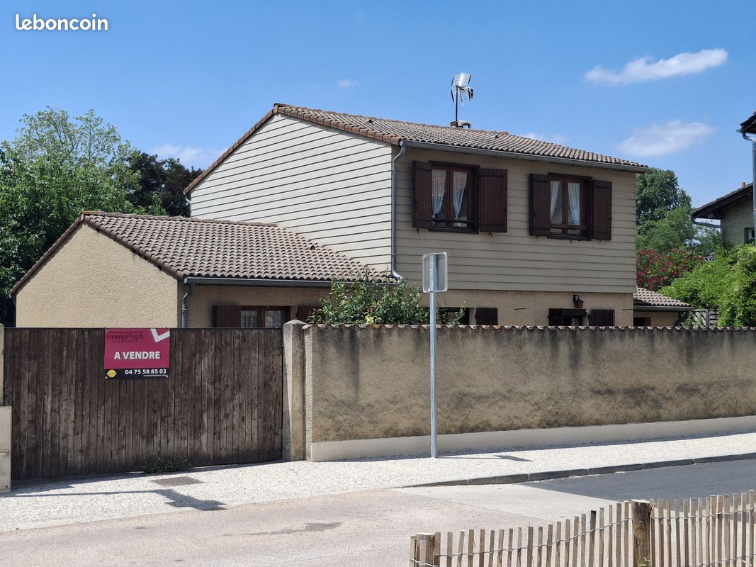 Maison 8 pièces 162 m² · à Clérieux · 162 m² · 296 500 €