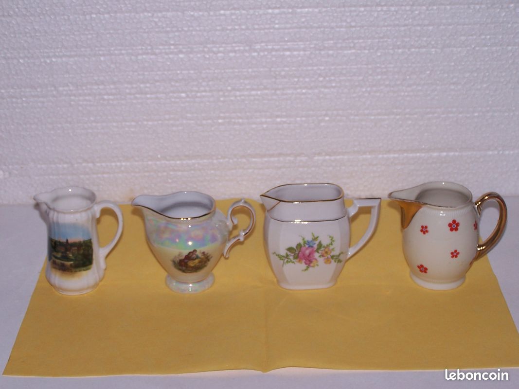 4 CREMIERS estampillés ...anciens (image 1)